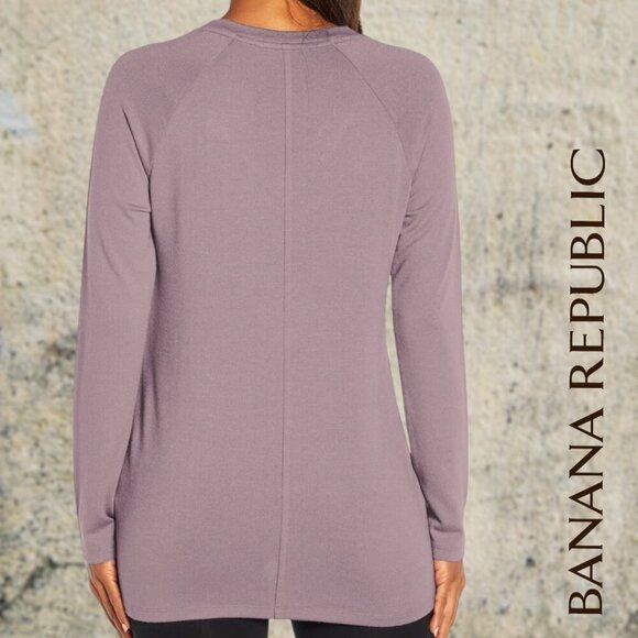 Banana Republic | Ladies Long Sleeved V-Neck Tunic Top | Purple | NWT - Picture 4 of 4